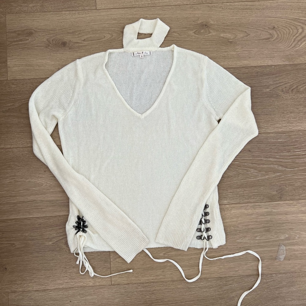 Choker Sweater
